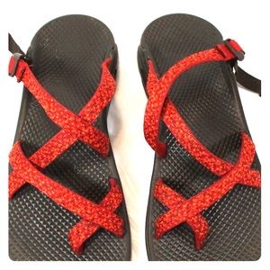 CHACOS slip-on red adjustable sandles